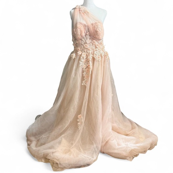 Elegant One-Shoulder Gown with Floral Details LT LanTing - Picture 1 of 8